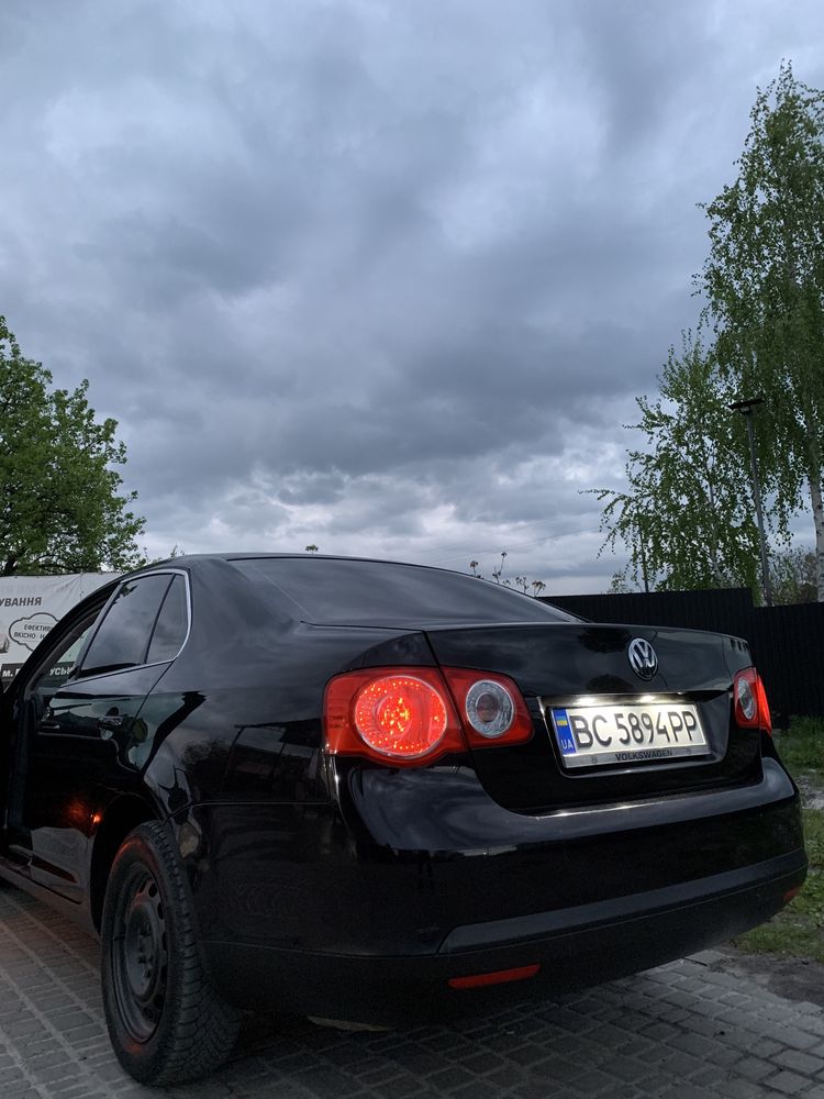 Продам Volkswagen Jetta