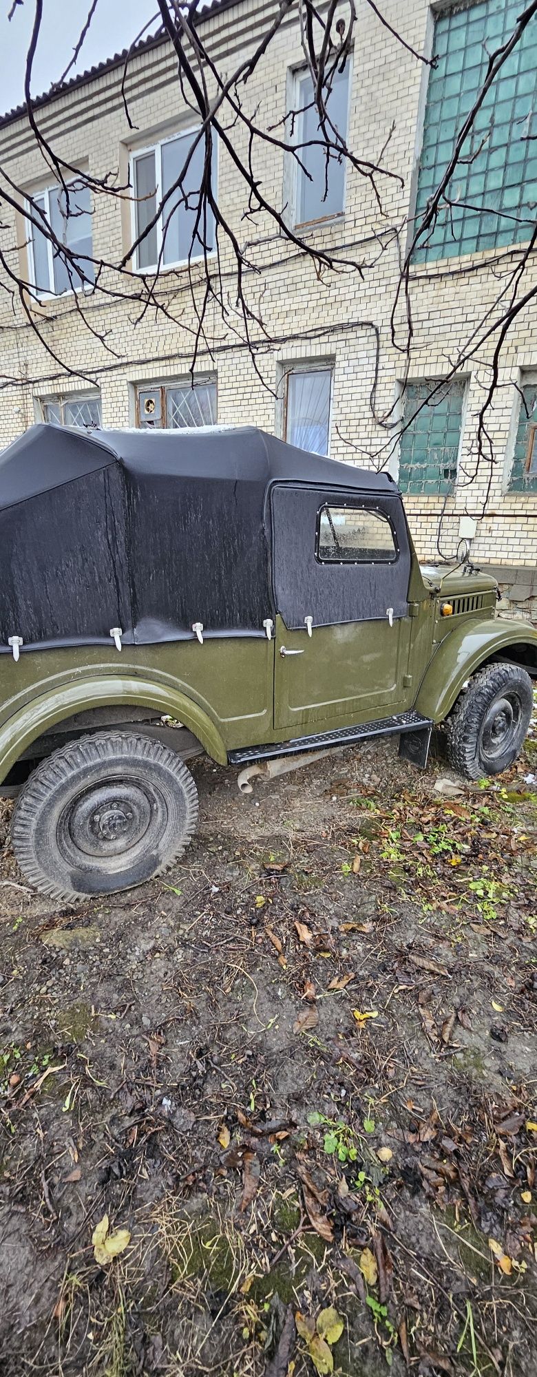 Газ 69 в ідеалі повністю відреставрований , та дорого викрашений