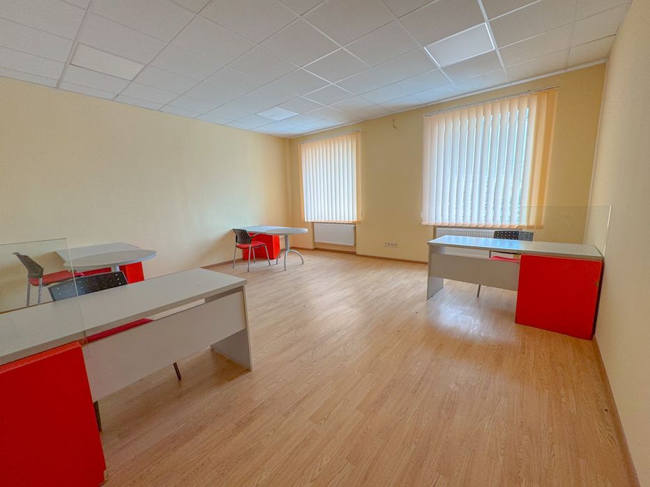 Здам сухий склад 100 м2 з рампою