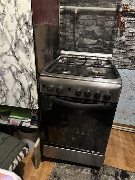 Газова плитка INDESIT нержавейка