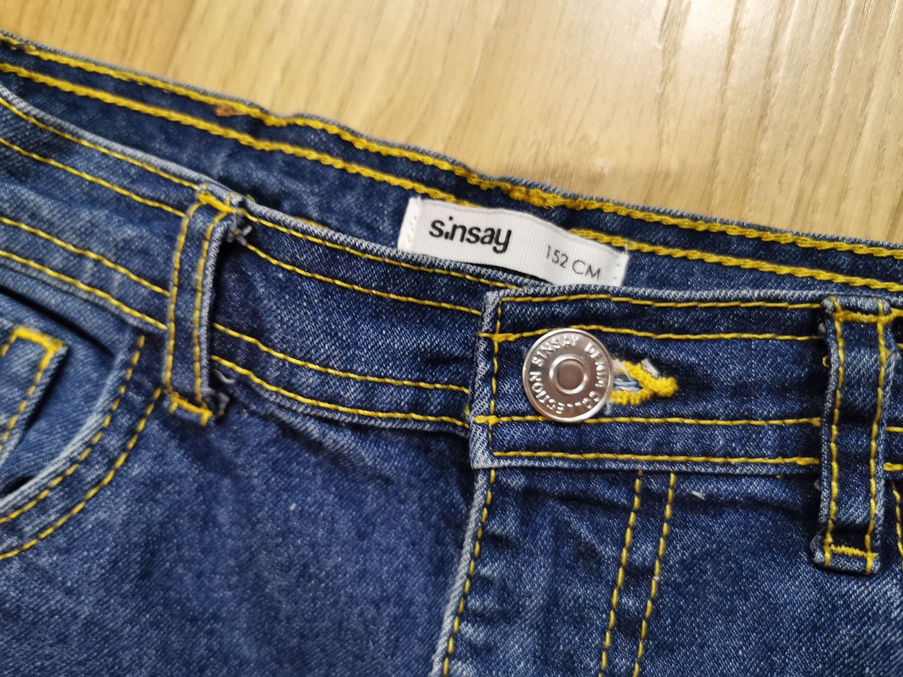 Fajne jeansy na 152 cm / Sinsay- wąski krój - granatowe