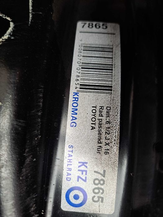 Felgi stalowe 5x114.3 16 Cali Toyota Auris Avensis Corolla RAV4