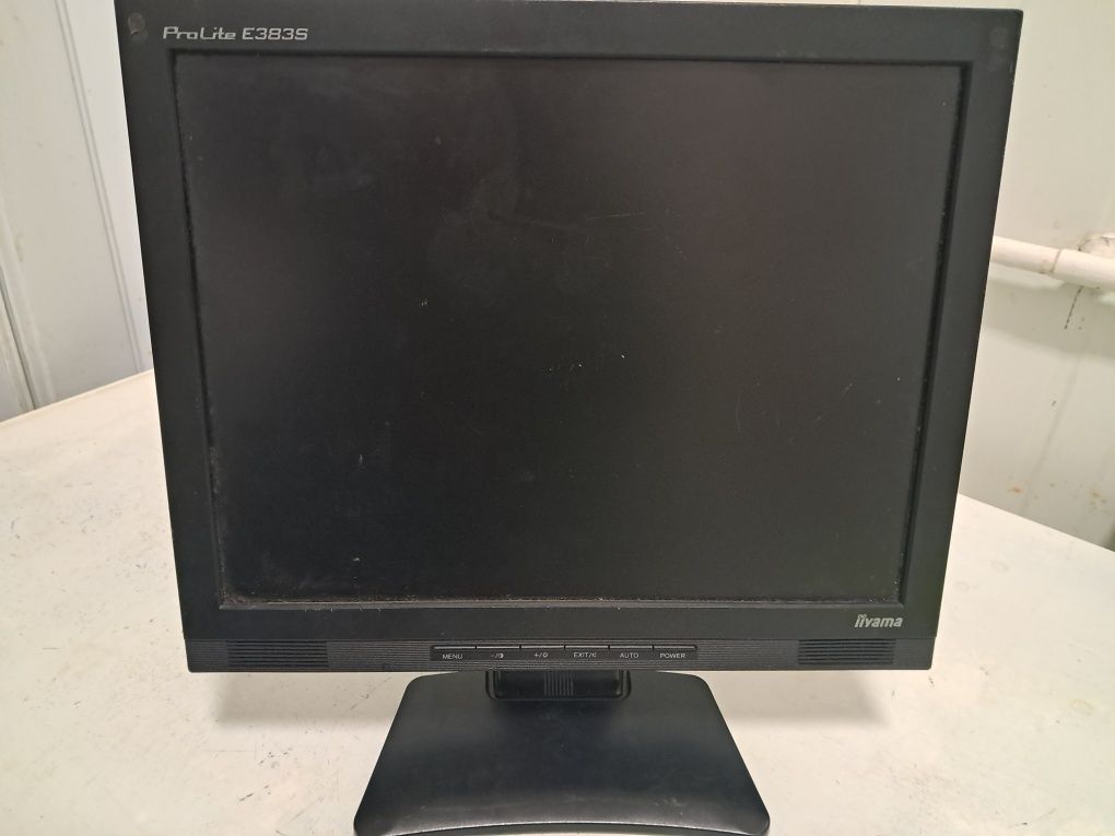 Sprzedam monitor