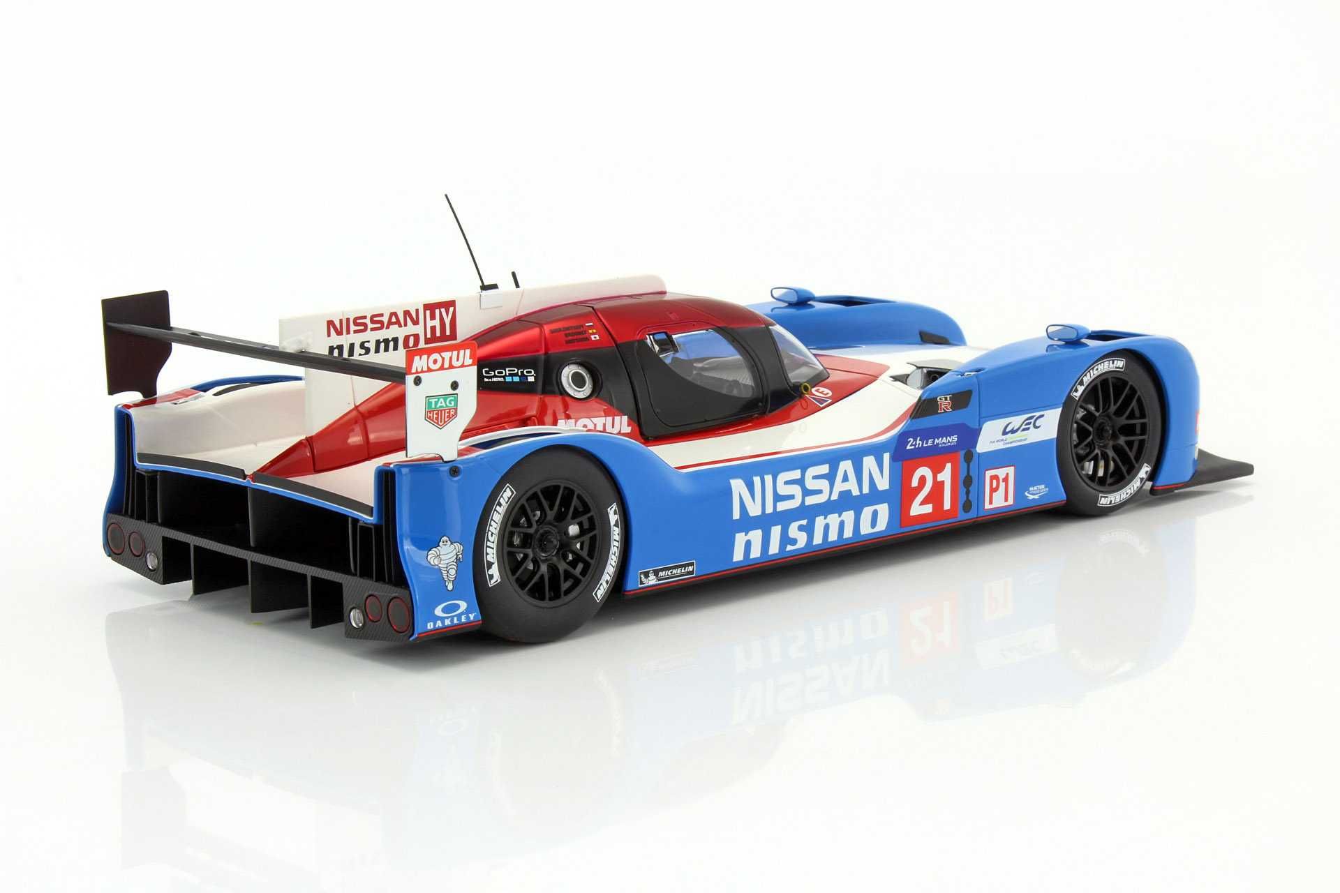 1:18 AUTOart Nissan GT-R LM Nismo #21 24h Le Mans 2015