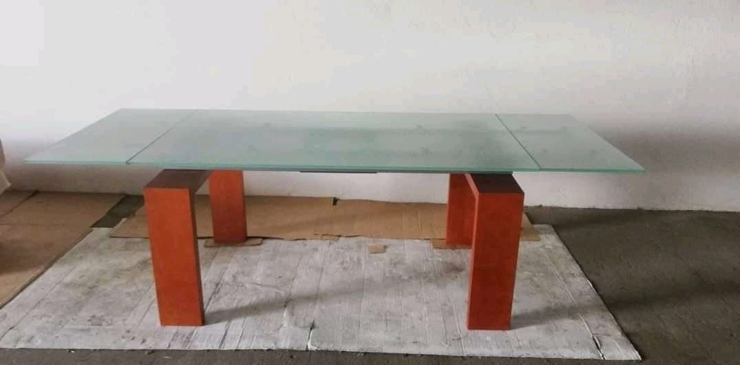 Mesa de sala cerejeira e vidro