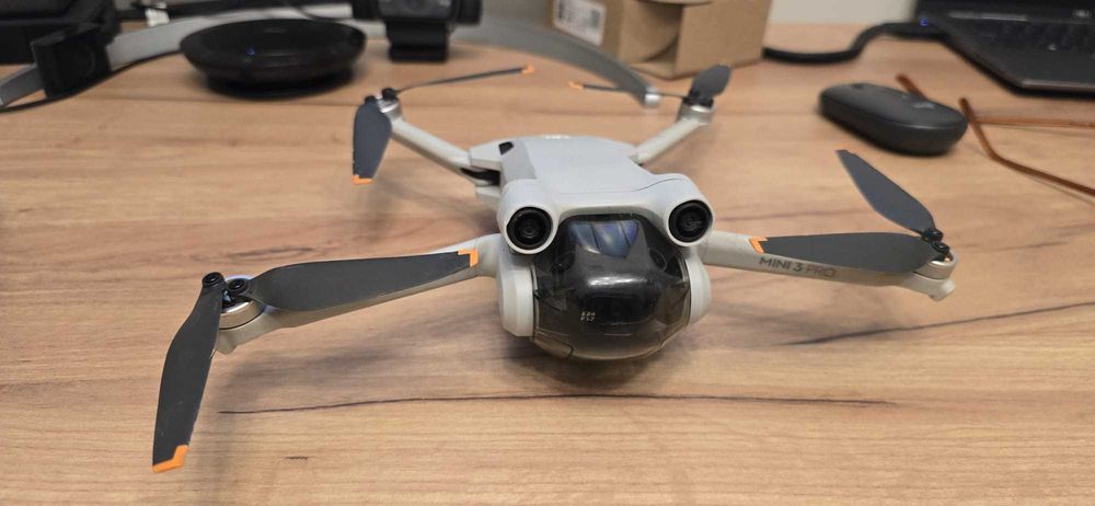 DJI Mini 3 Pro + DJI RC z ekranem i paskiem + Karta SanDisk 512GB