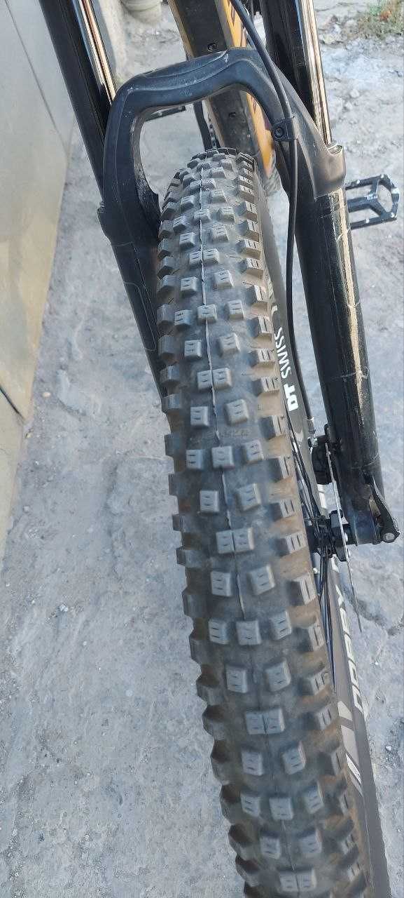 Продам велосипед двух подвес Canyon Neuron CF8 Carbon 2021