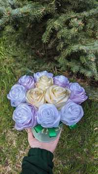 Flower box, ręcznie robione kwiaty z satynowej wstążki