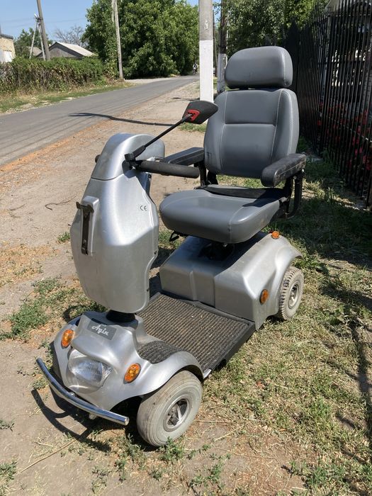 Візок потужний 4 колісний електричний