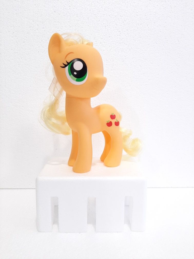 Фигурка Эплджек 15 см, Мой маленький пони от Hasbro (MLP4Y)