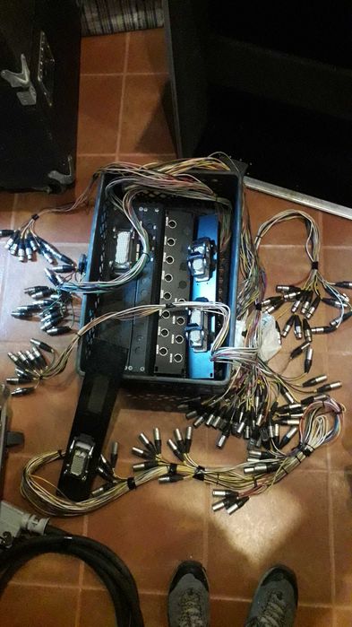 pa sistema de som furacão+mesa mistura behringer MX8000