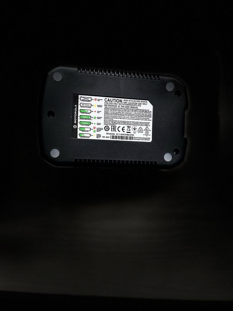 Зарядний пристрій для Motorola DP 2600-4801e WPLN 4226A