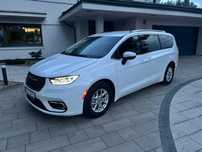 Chrysler Pacifica 3.6 V6 benzyna, 7 osobowy, VI 2023 r., stan idealny