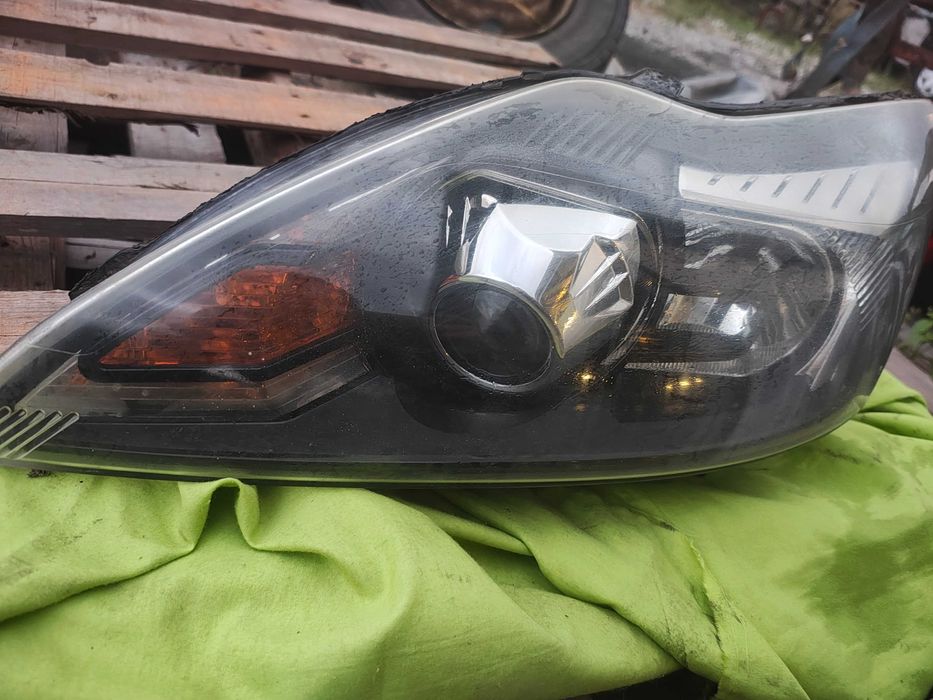 Ford Focus MK 2 lift lampa przednia  lewa Xenon oryginalna Europa