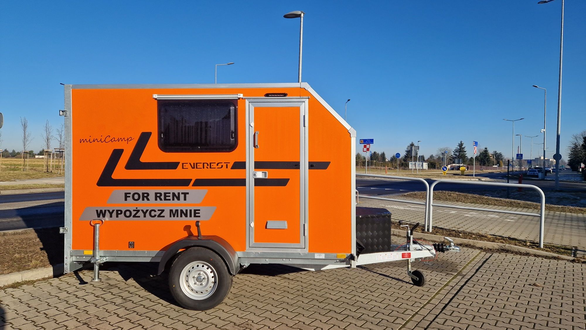 Minicamp Everest Lekki mały kemping camper DMC 600 do 1000kg NOWA