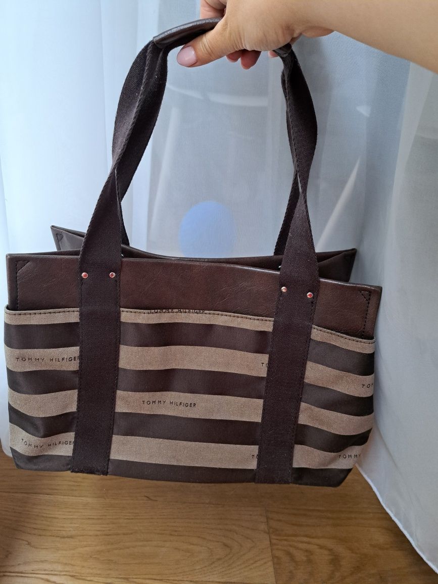 Tommy Hilfiger brązowa torebka do ręki oryginalna