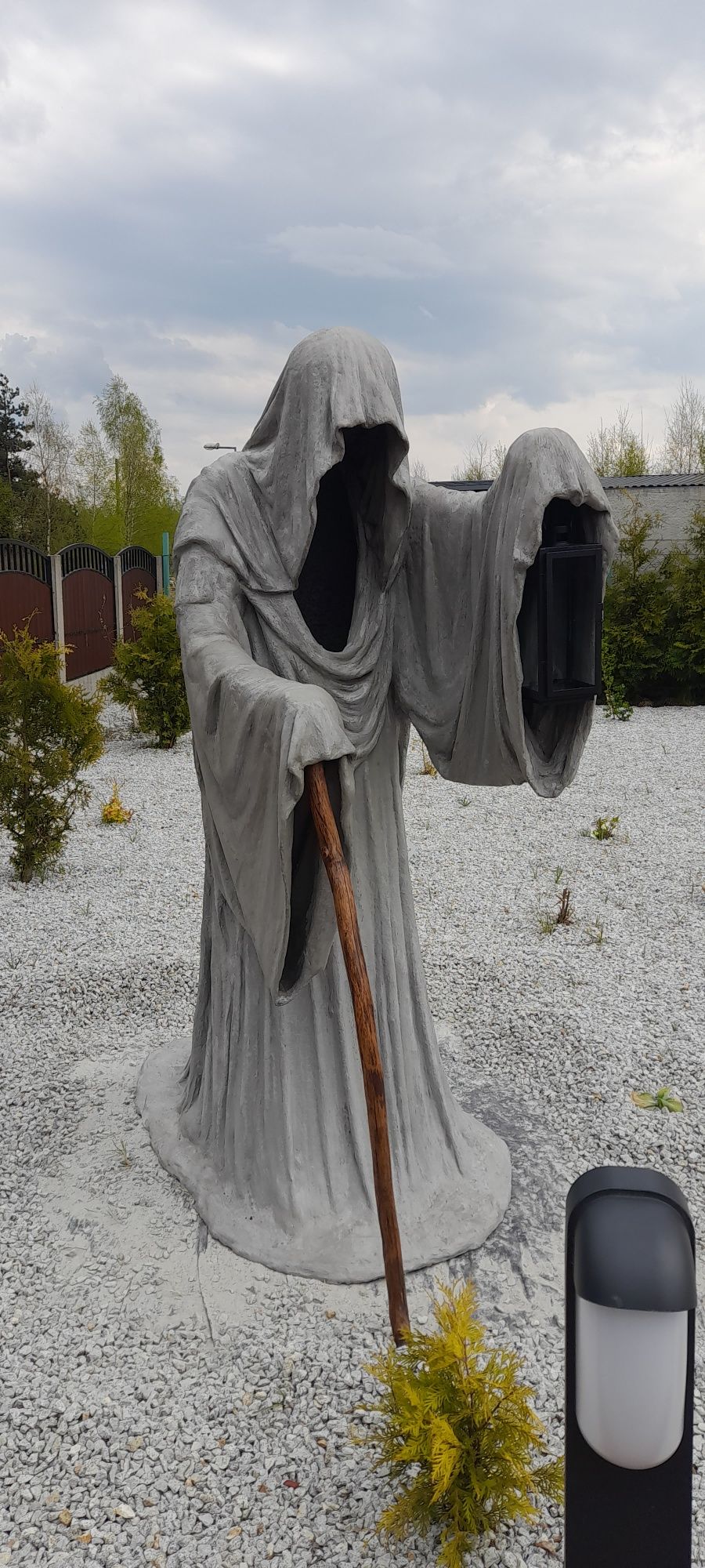 Figurka cementowa, ozdoba ogrodowa duch duszek zmora zjawa dementor