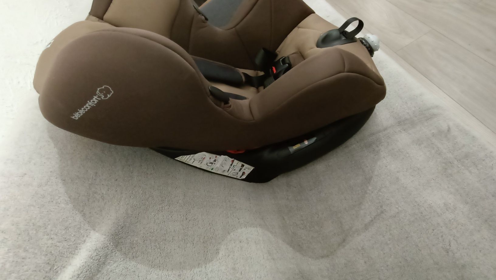 Fotelik samochodowy Bebeconfort Iseos, isofix