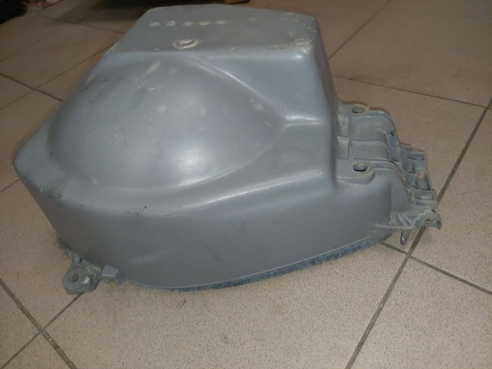 Schowek narzędziowy skuter 125 Yamaha