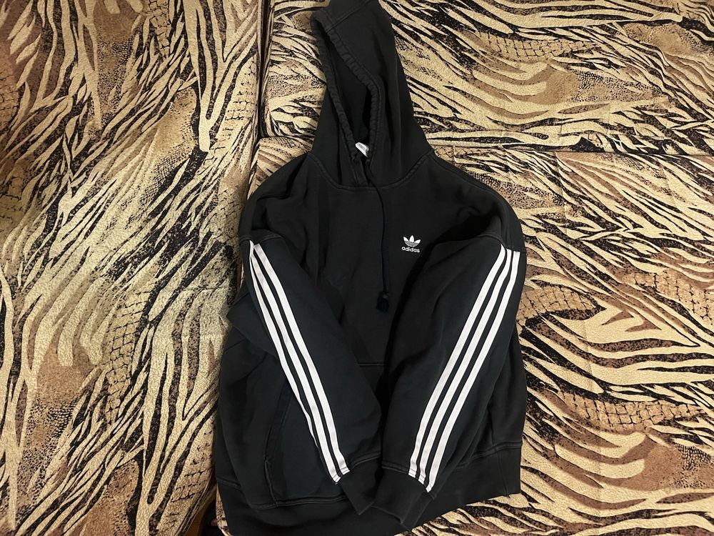 чорне худі адідас adidas