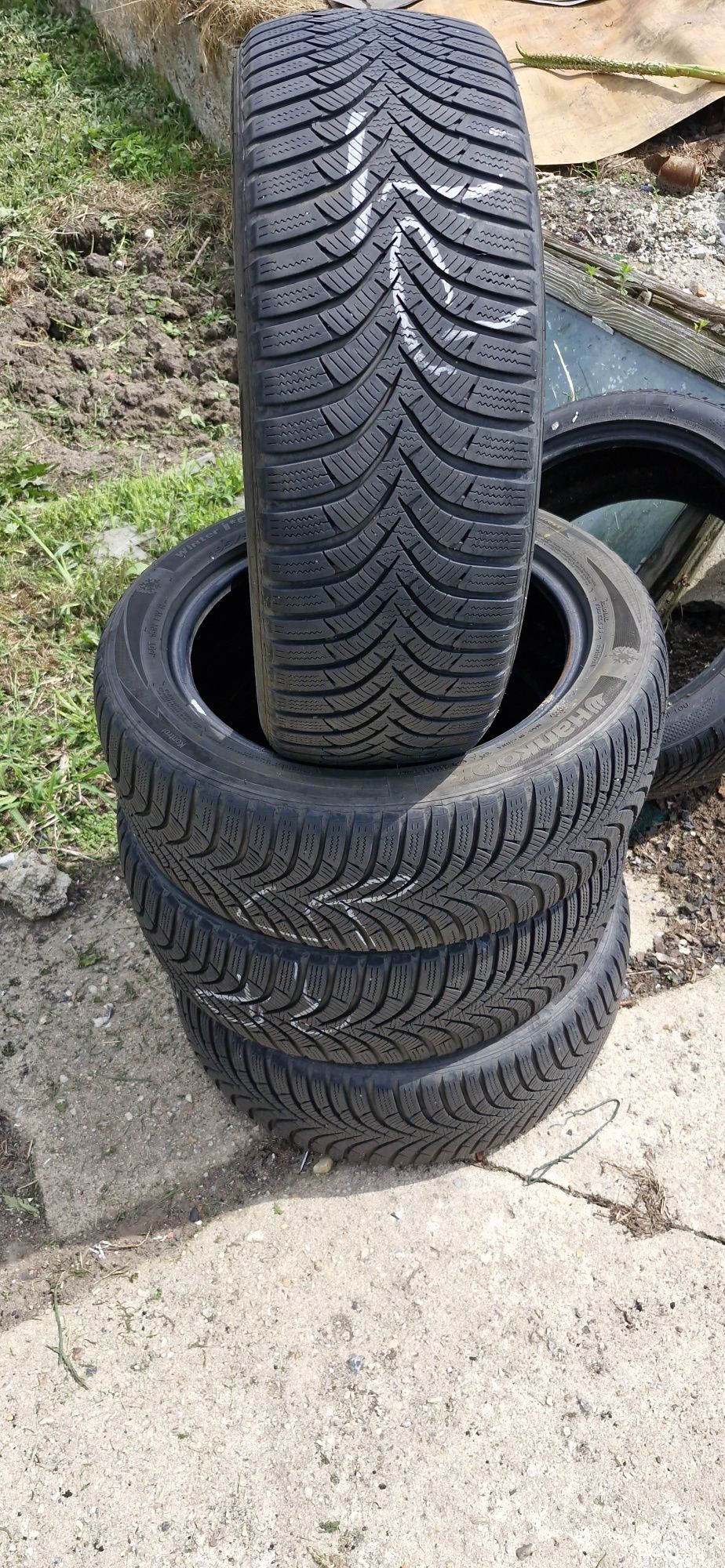 Opony zimowe 195/55R16