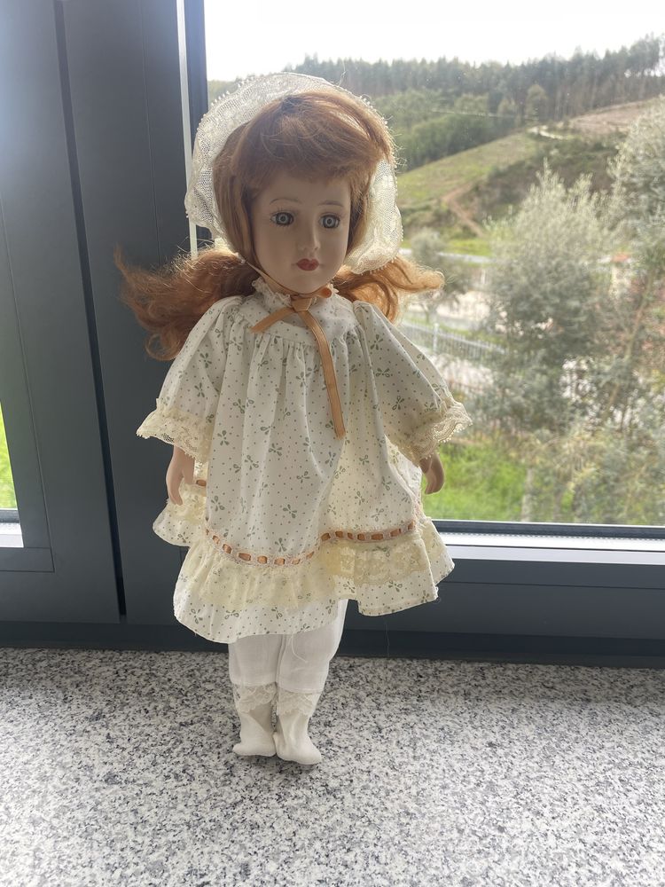 Bonecas antigas em porcelana