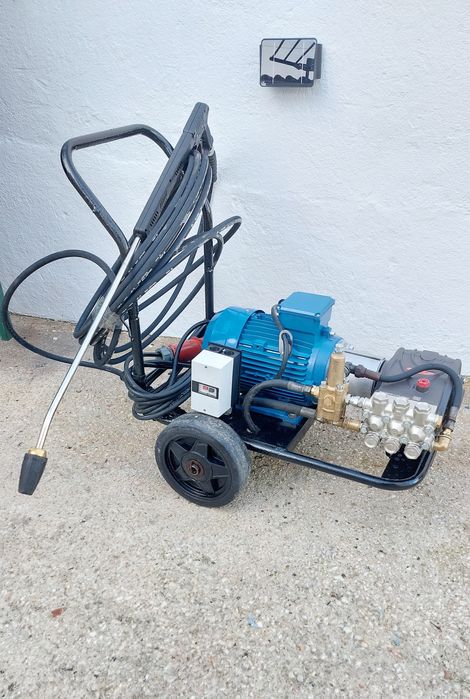 Maquina de Alta  pressão 200 bares trifásica