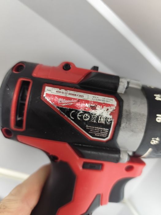 Milwaukee M18 BLDD2 акумуляторний безщітковий шуруповерт Мілвоке оригі