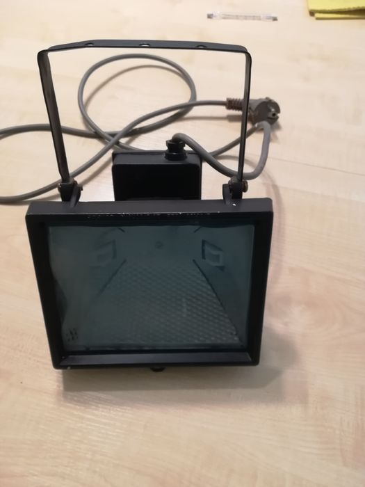 Sprzedam lampę halogenową 500W