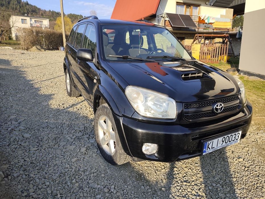 Toyota RAV4 2004r polift z Włoch zdrowa bez rdzy  2.0 D4D  4x4 diesel