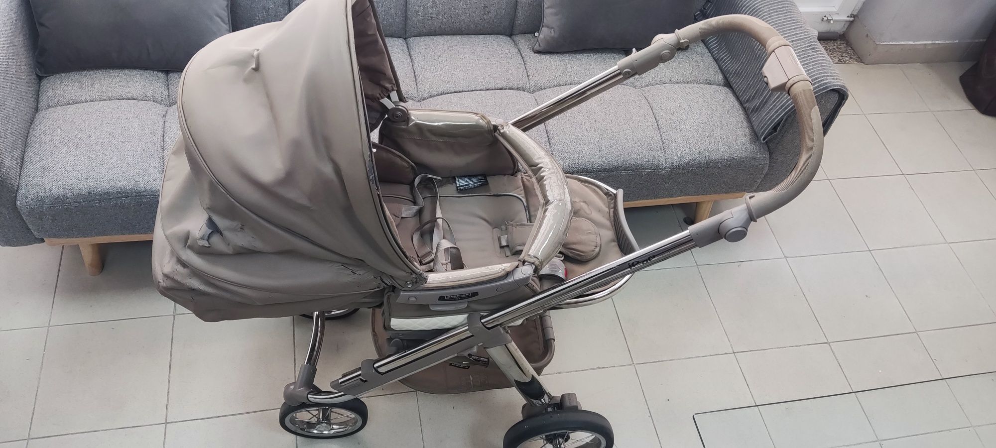 Carrinho Bébécar,carro + babycoq+Isofix