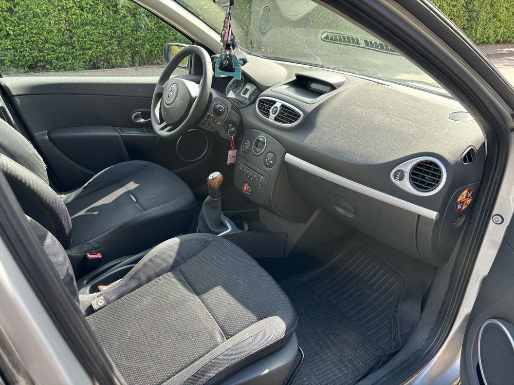 Renault clio 1.6