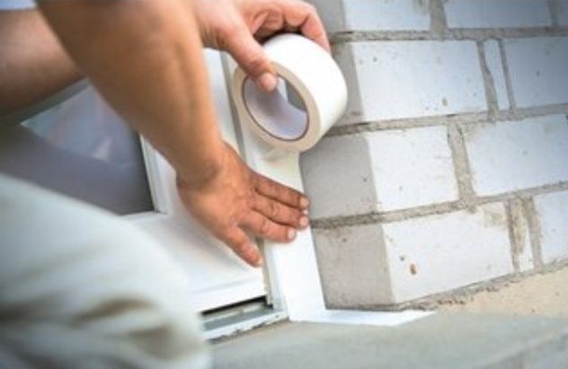 Taśma tynkarska biała PCV 33m