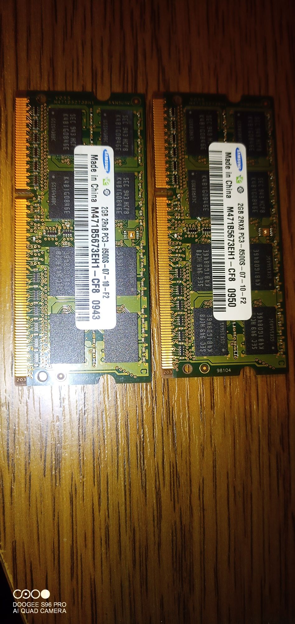 Планки оперативки ноутаDDR3 по 2 гига.