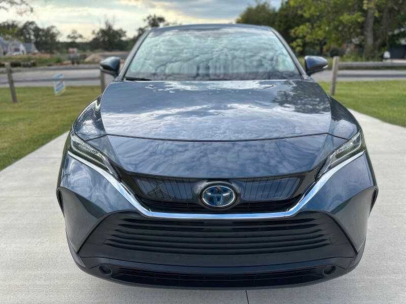 2022 Toyota Venza LE