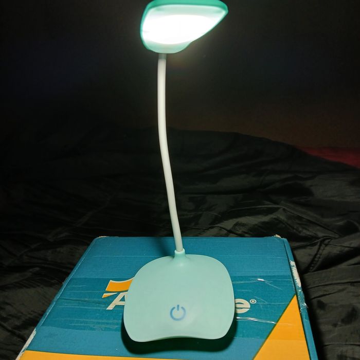 Настільна лампа LED діодна 27 см.   12 годин роботи!!!