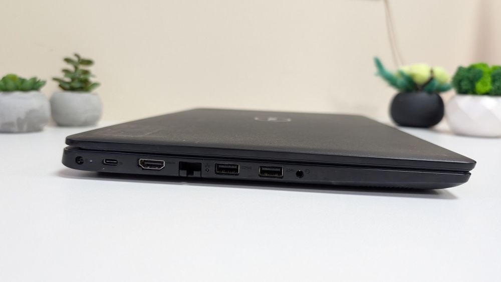 Ноутбук Dell Latitude 3400/i3-8145U/8/256/14"/HD/гарантія.опт.роздріб