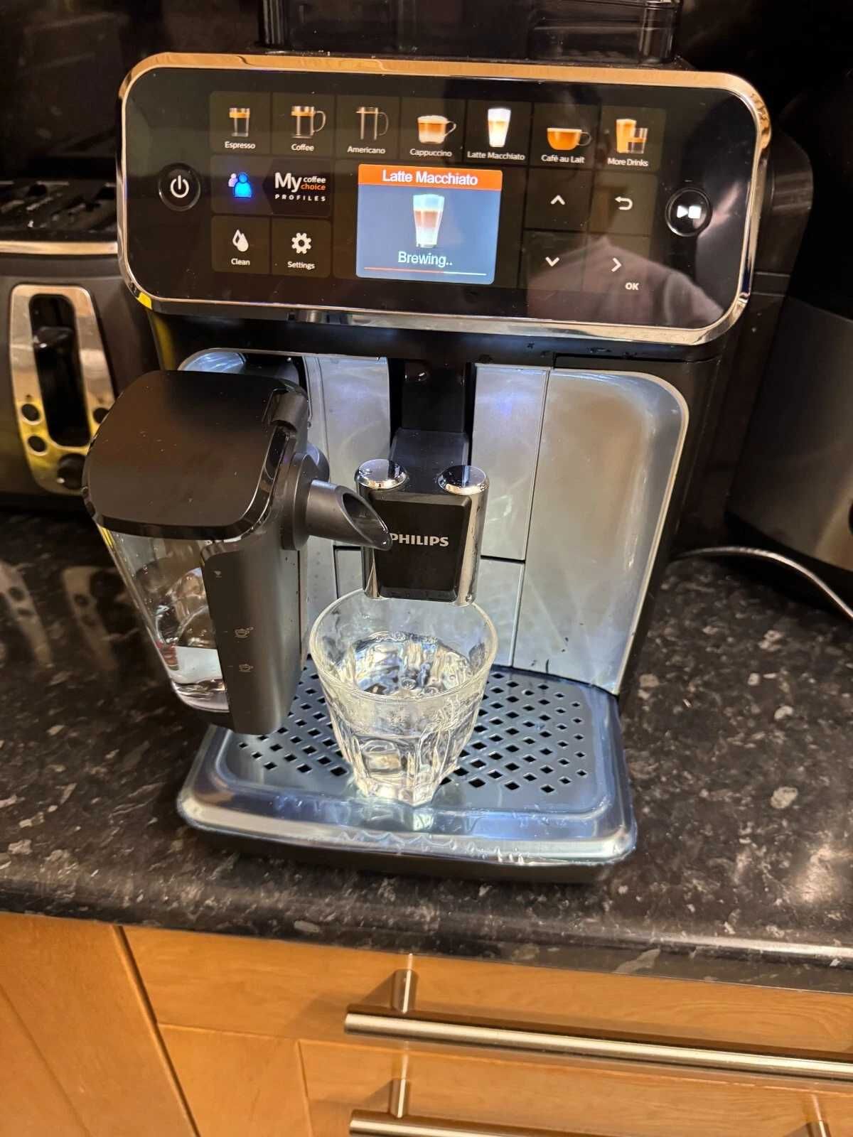Ekspres Philips LatteGo 5400