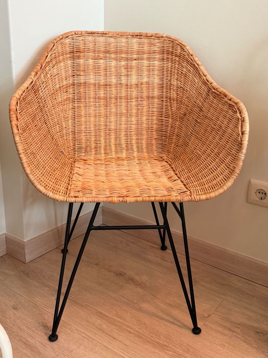 Cadeira Rattan e Aço Preto - Maison du Monde