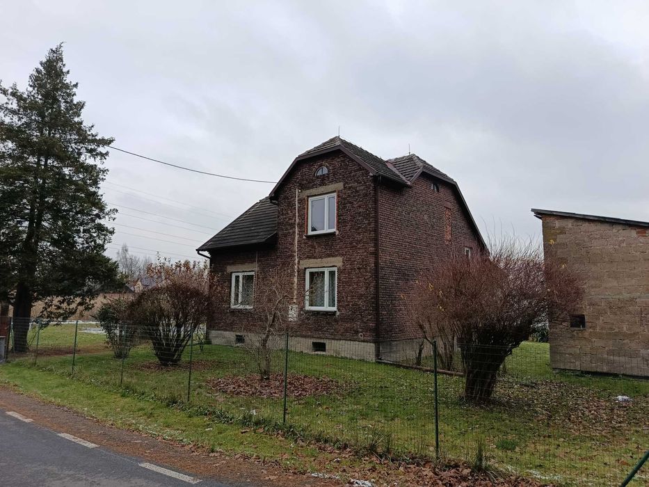 Dom na Skraju Lasu – miejsce na spokojne życie z dala od zgiełku