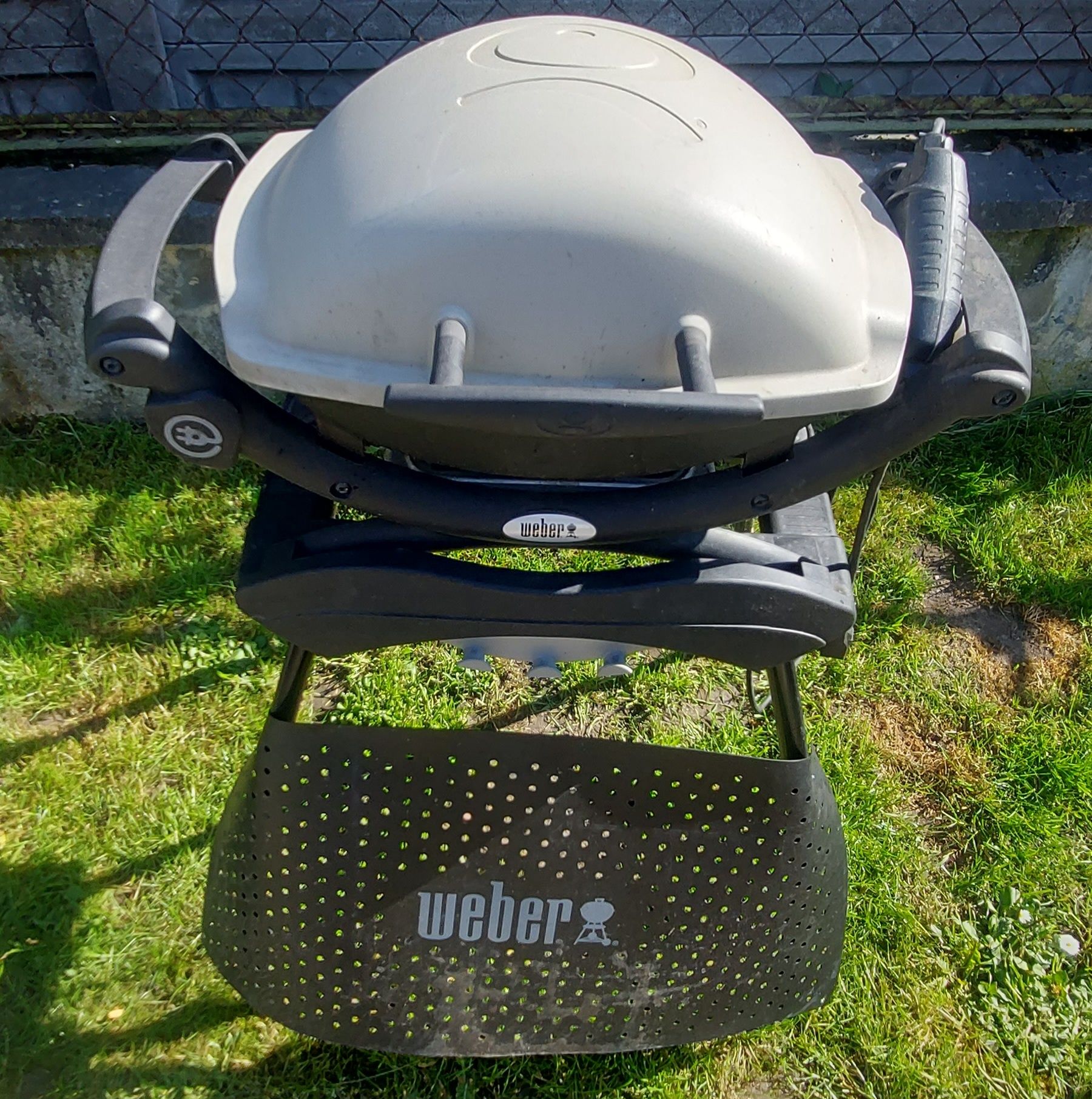 Grill elektryczny Weber