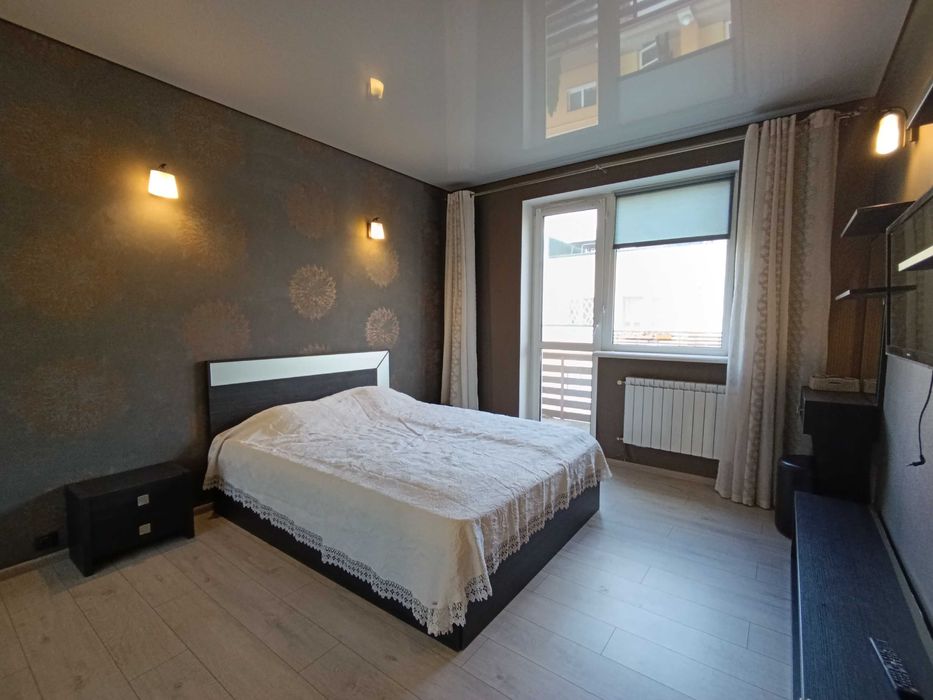 Продаж БЕЗ% 3 кім. кв. з терасою на Грушевського 5 Святопетрівське