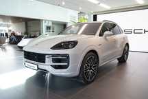 Porsche Cayenne S E-Hybrid, 519KM - Sell Out
