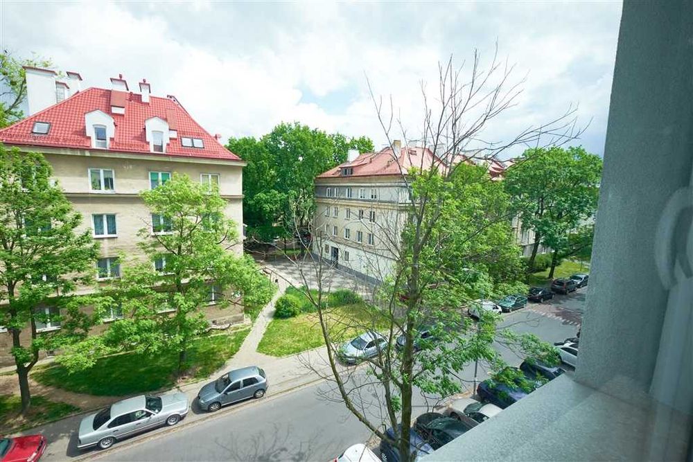 2 pokoje, idealnie ciche, widok na zieleń, obok Łazienki Królewskie