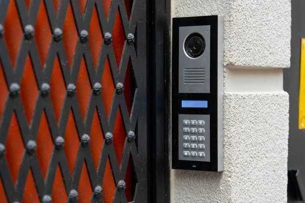 Elektryk: Instalacje elektryczne, domofon, monitoring, alarmy, pomiary