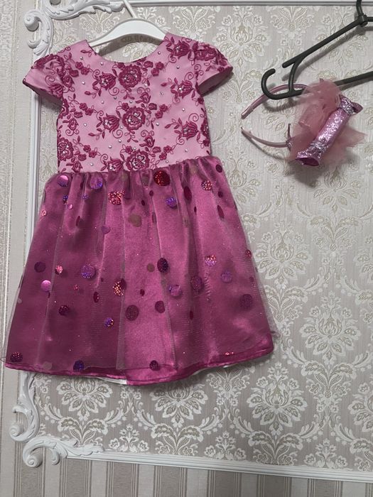 Плаття цукерки на 3/4 роки продаж 350 грн з обручем