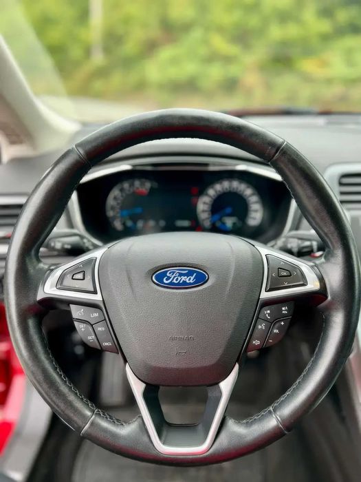 Ford Mondeo      2015