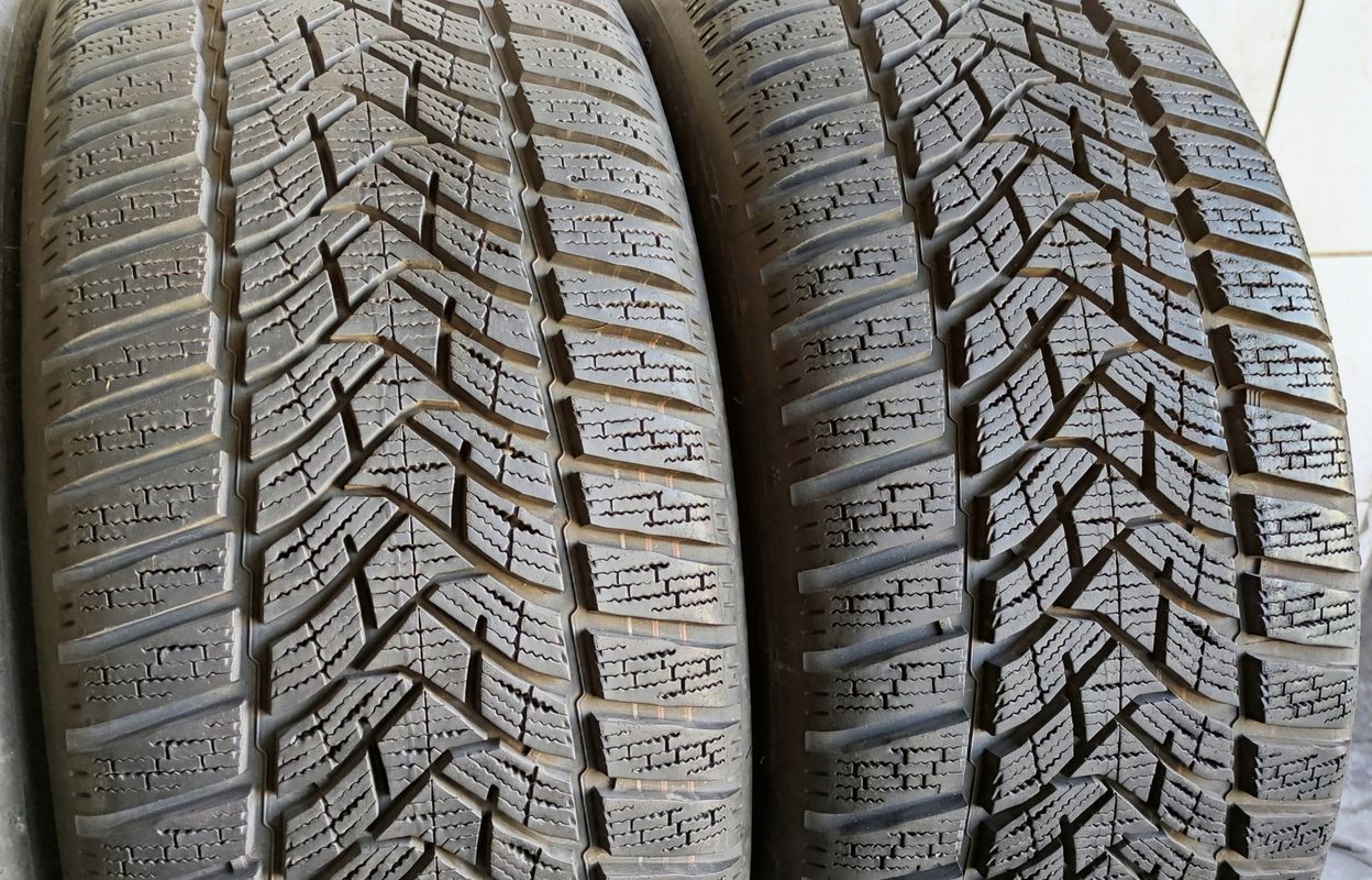 4x 225/40r18 Dunlop WinterSport 5/92v