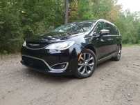 Chrysler Pacifica Piękna Pacyfica wersja LIMITED
