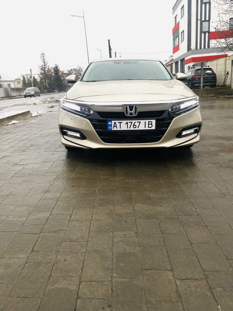 Honda accord 10 touring 2020